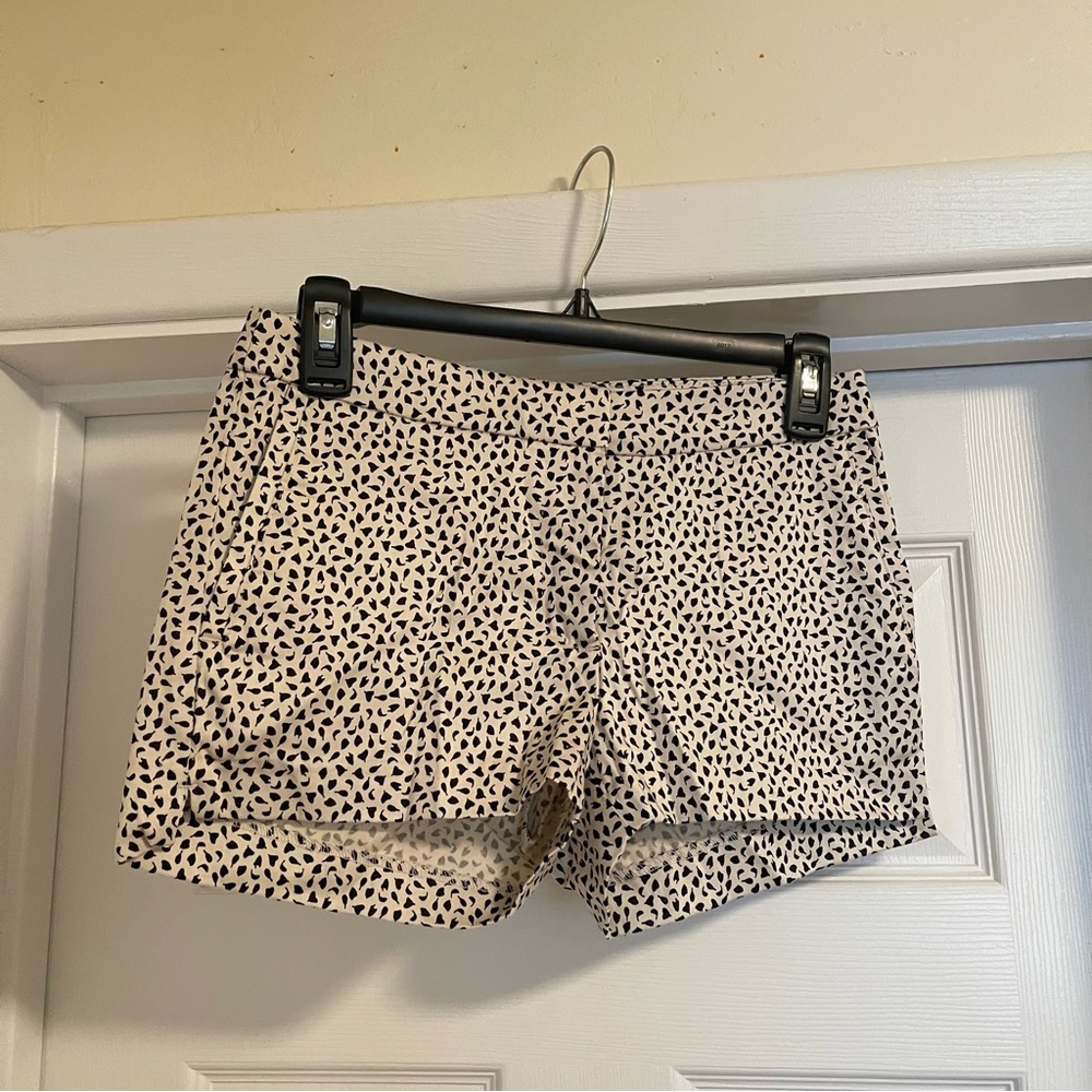 H&M Printed Short Size 2